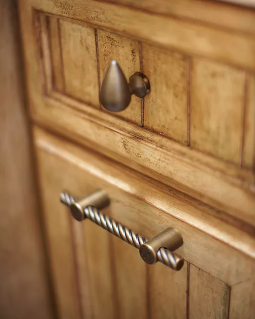 Serenity Grand Cabinet Knob, Eternity Grand Cabinet Pull