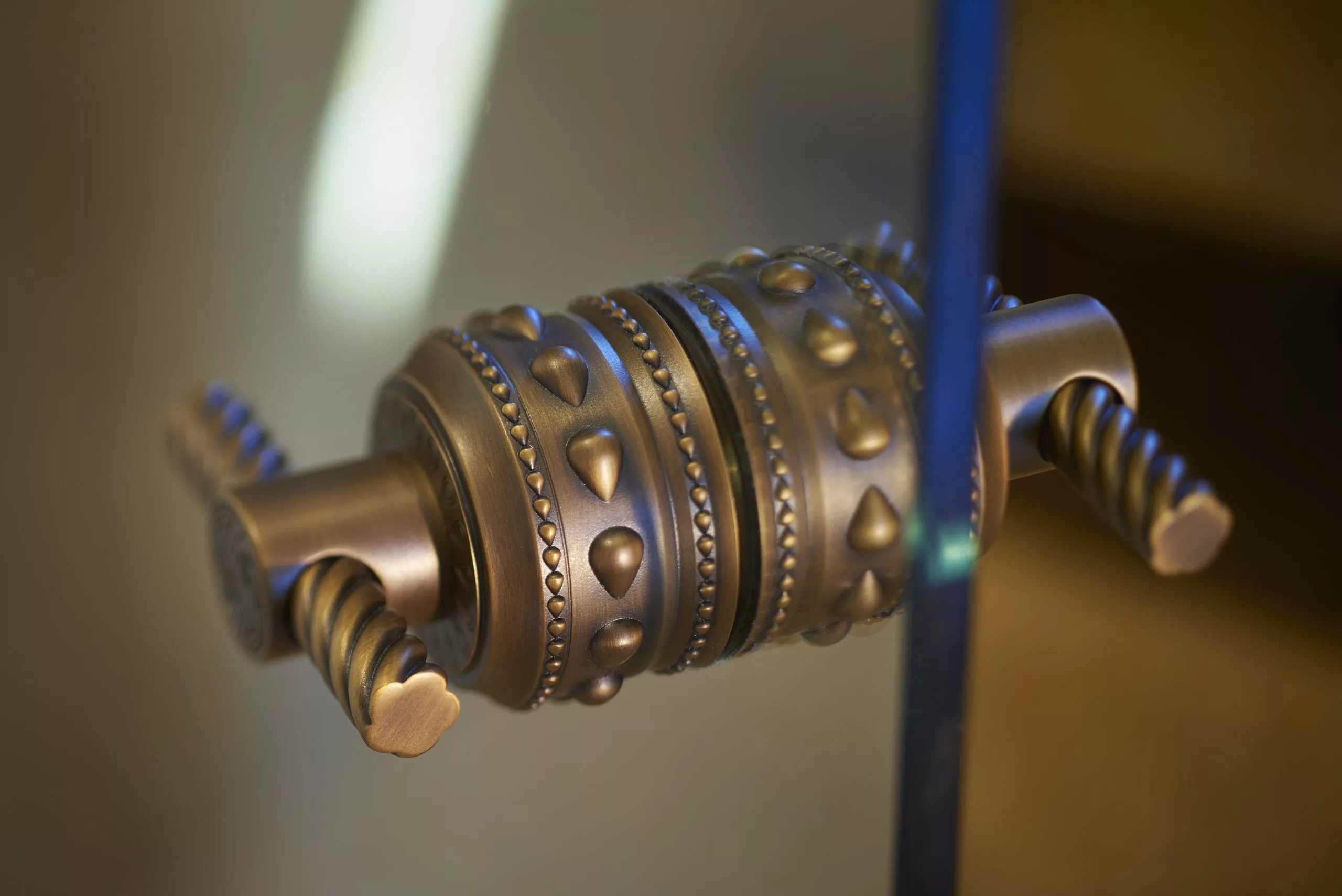 Eternity Grand Shower Door Knob