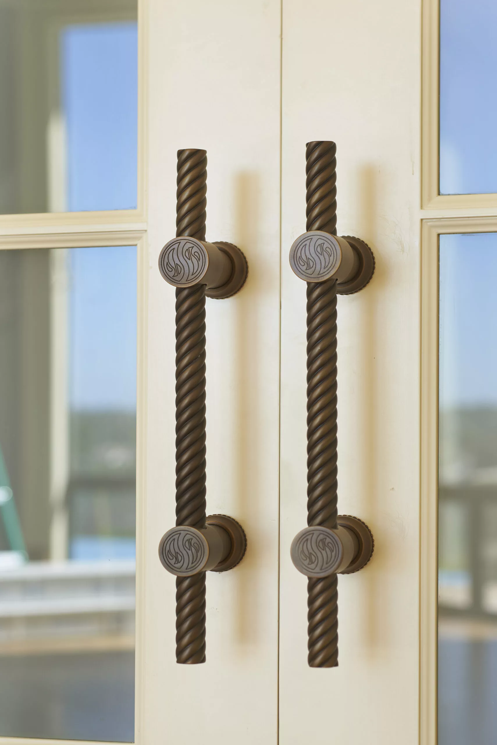 Eternity Royal Door Pull